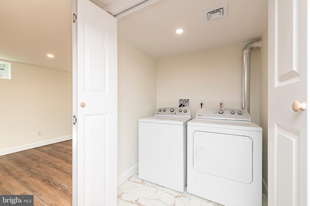 142 WYNDMOOR ROAD