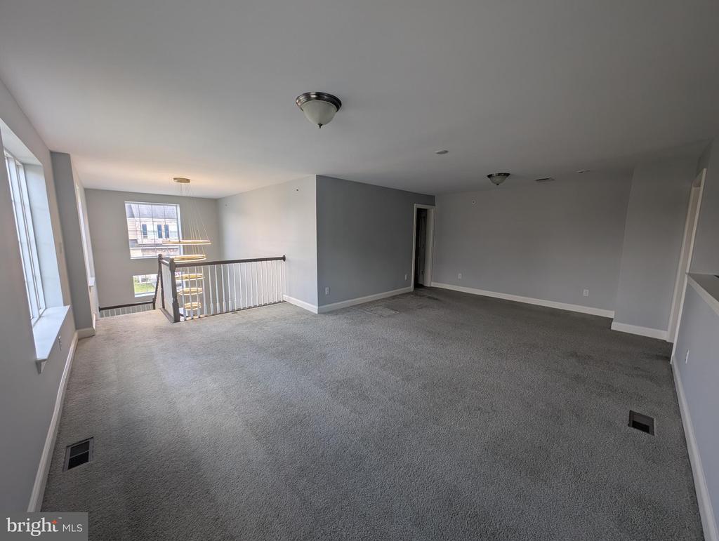 81 SKYLAR CIRCLE