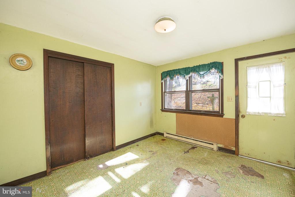 934 ORCHARD ROAD