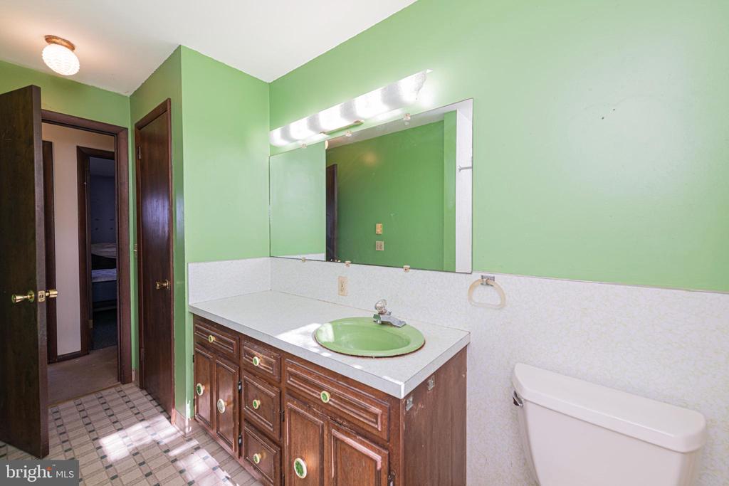934 ORCHARD ROAD