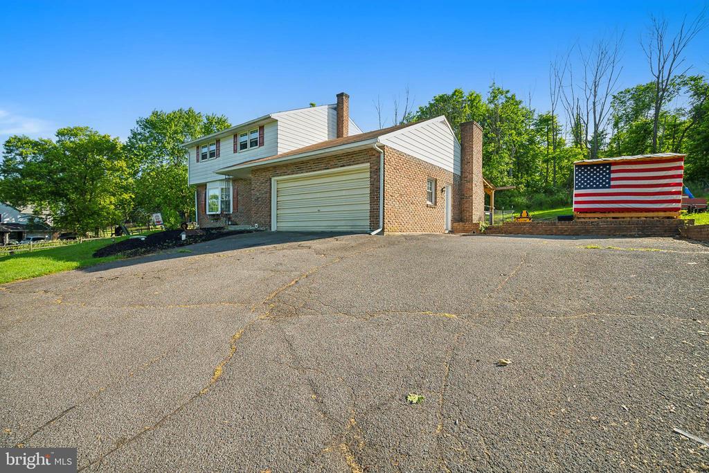 351 KENNEDY COURT