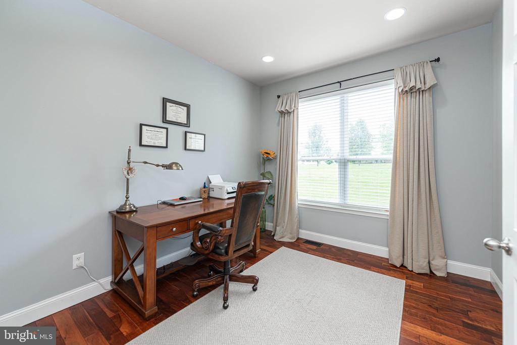 15 DERBY CIRCLE