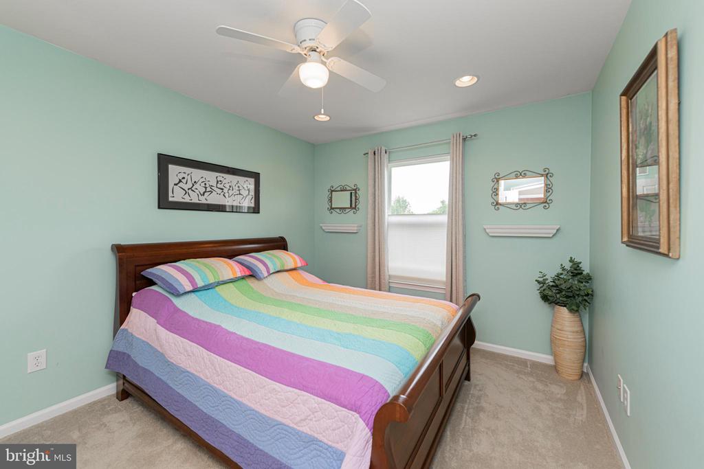 15 DERBY CIRCLE