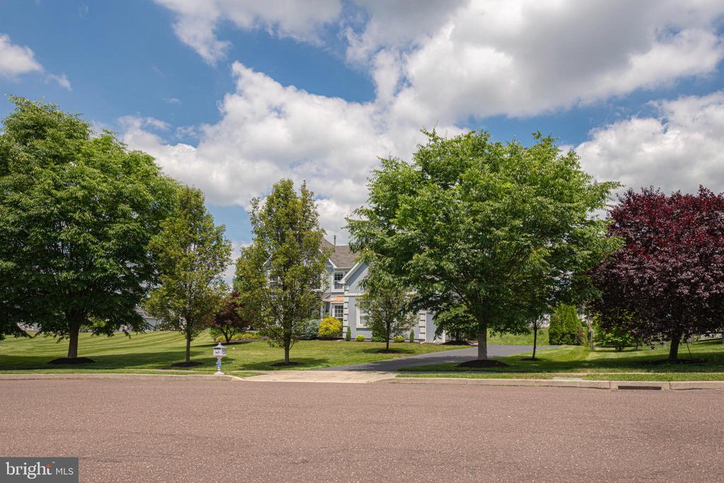 15 DERBY CIRCLE