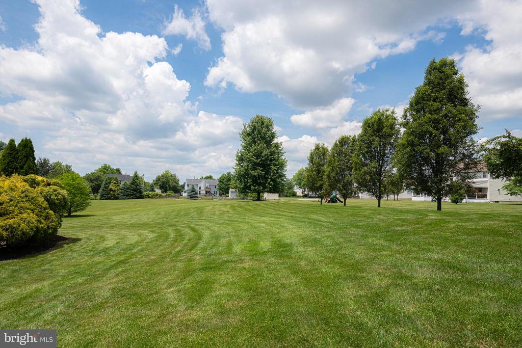 15 DERBY CIRCLE