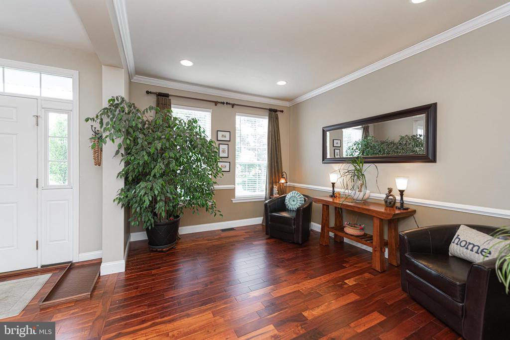 15 DERBY CIRCLE