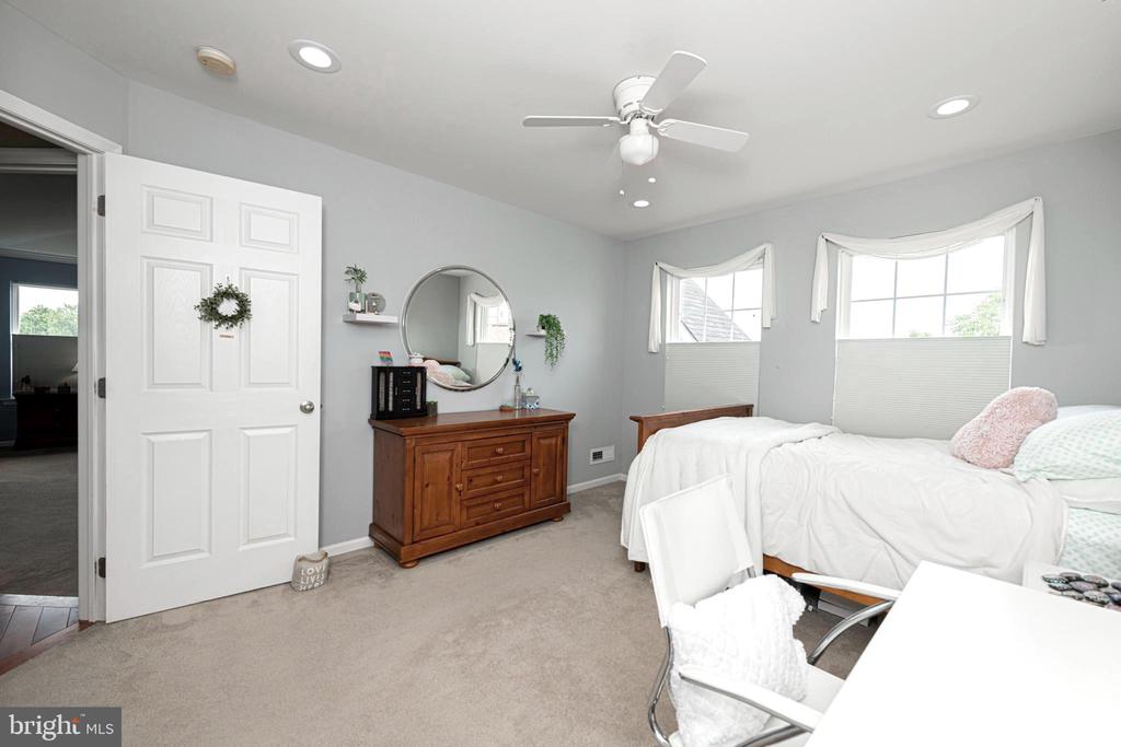15 DERBY CIRCLE