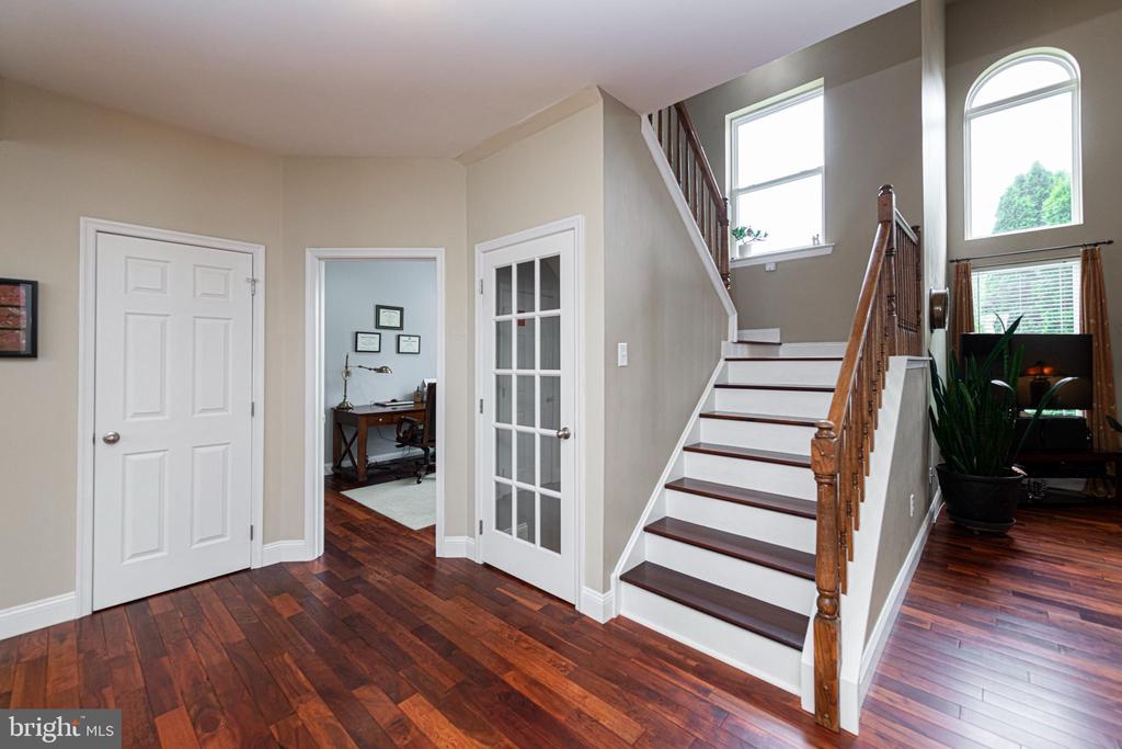 15 DERBY CIRCLE