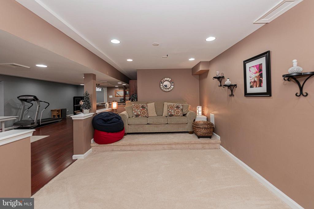 15 DERBY CIRCLE