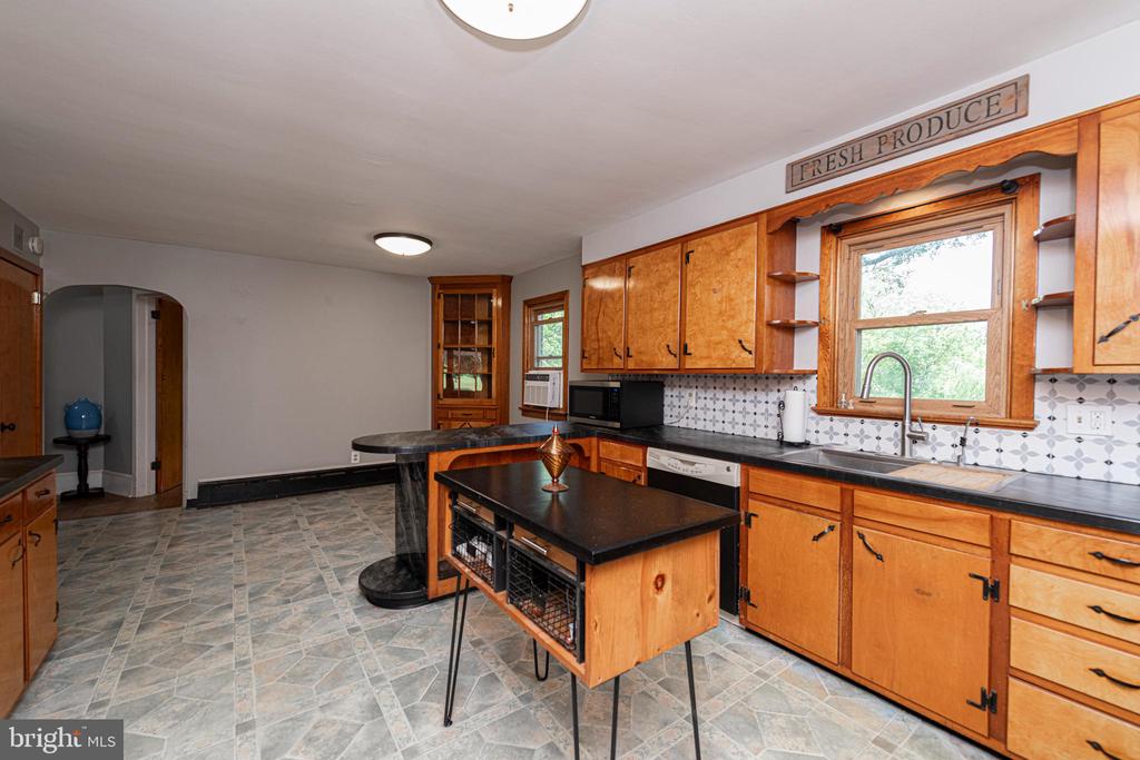 127 PENNAPACKER ROAD