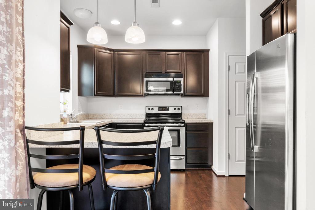 1000 DEKALB STREET 3