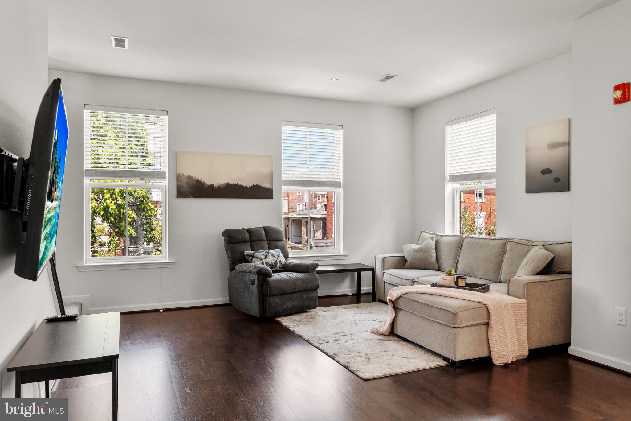 1000 DEKALB STREET 3