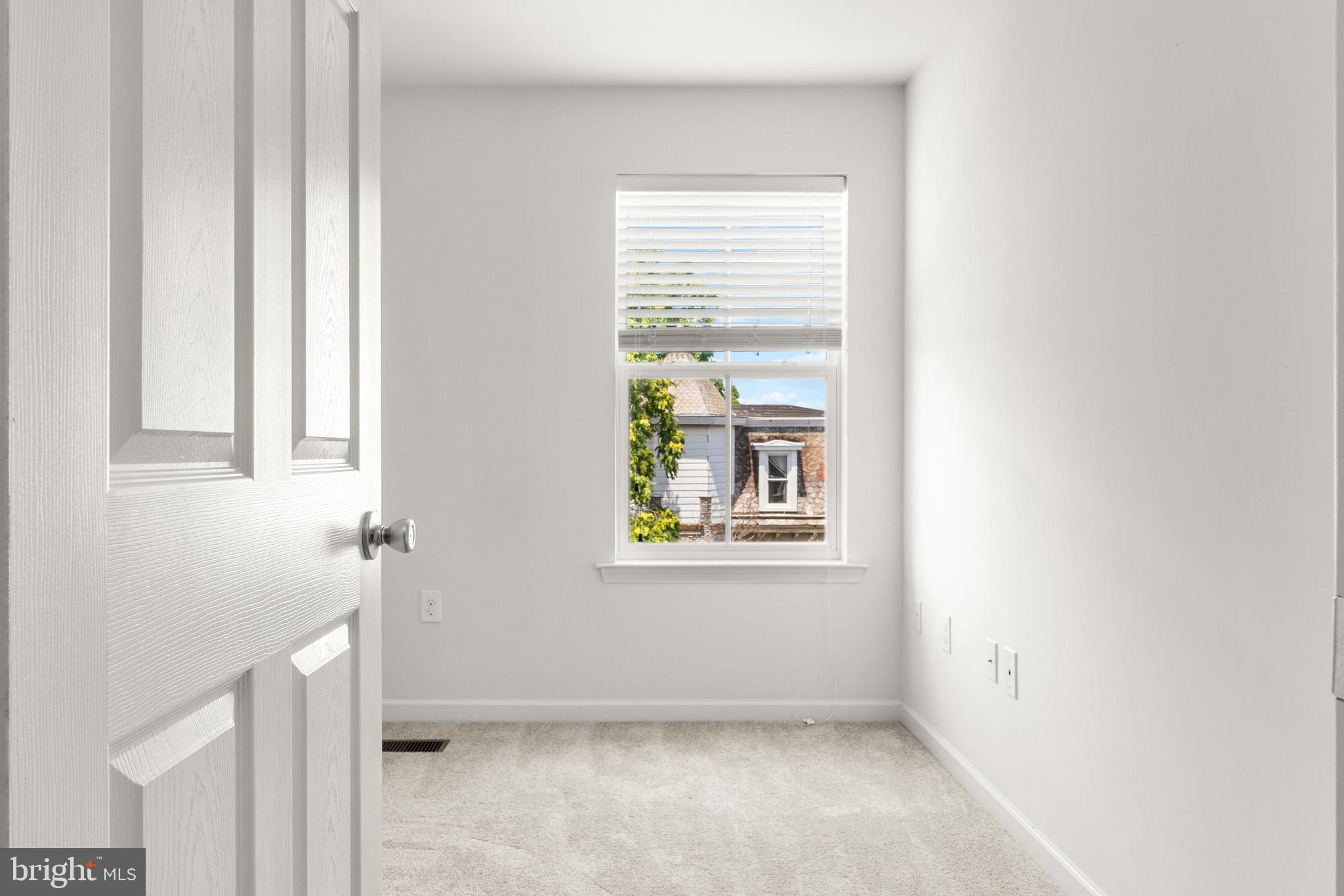 1000 DEKALB STREET 3