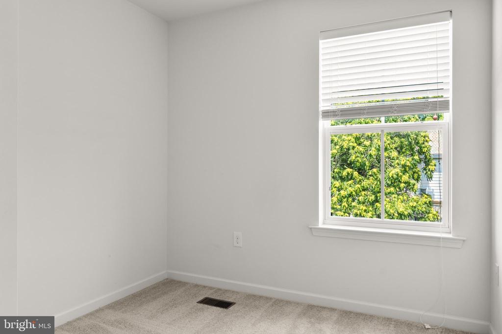 1000 DEKALB STREET 3