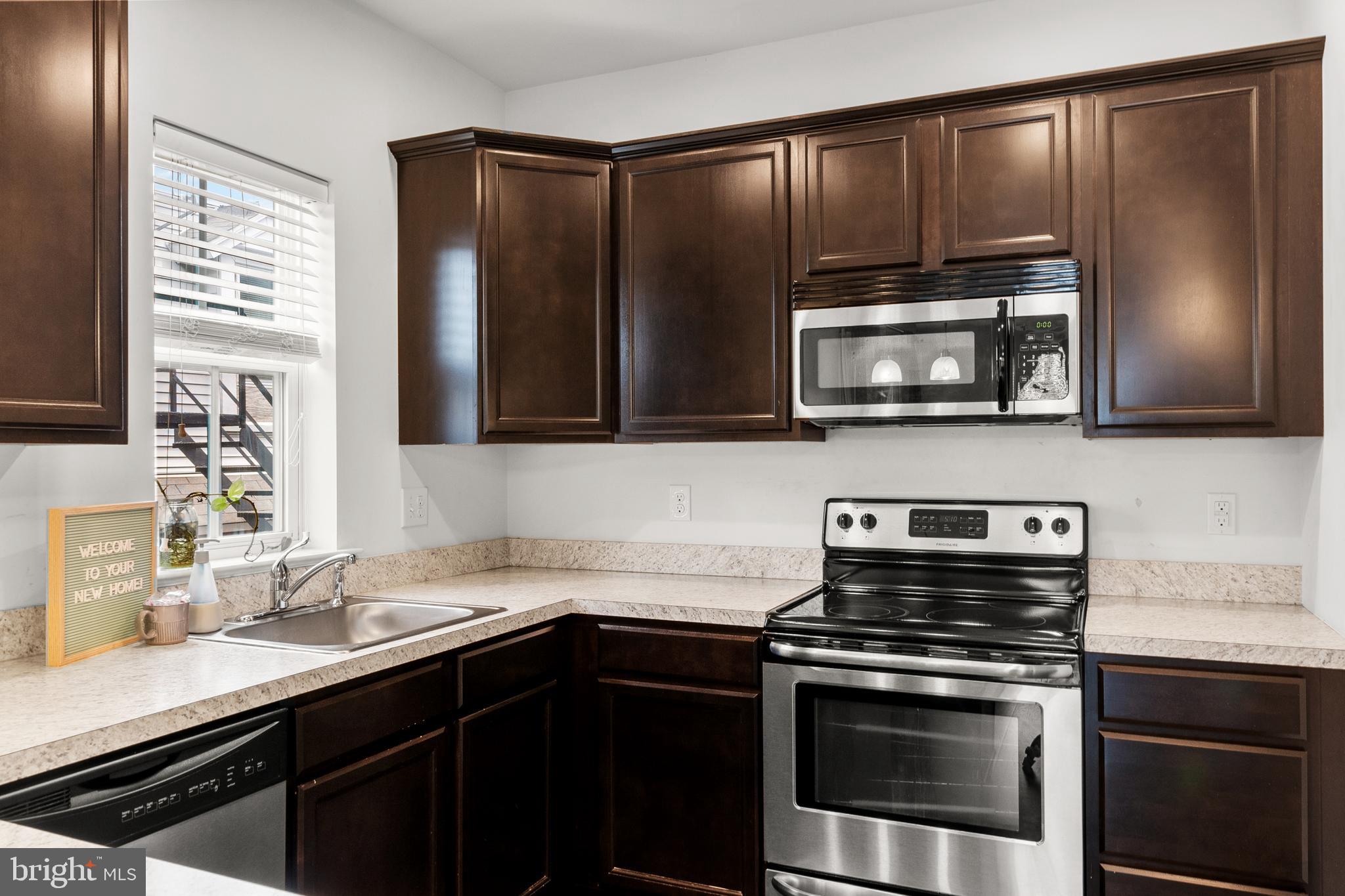 1000 DEKALB STREET 3