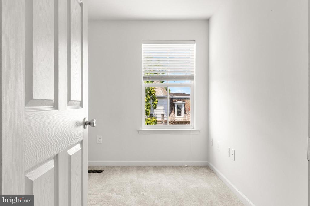 1000 DEKALB STREET 3