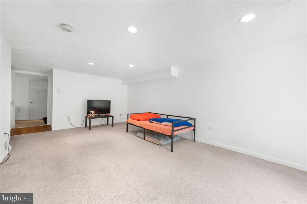 1161 MAPLE GLEN CIRCLE