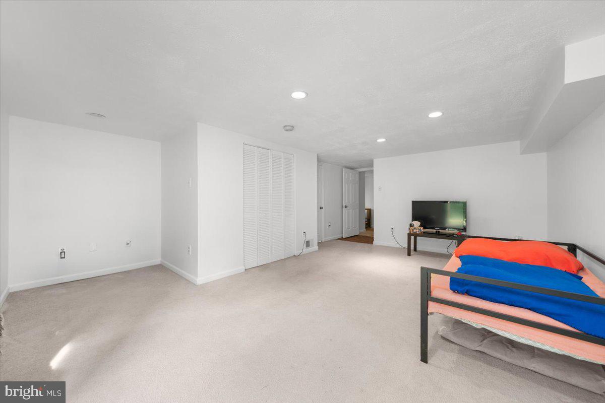 1161 MAPLE GLEN CIRCLE