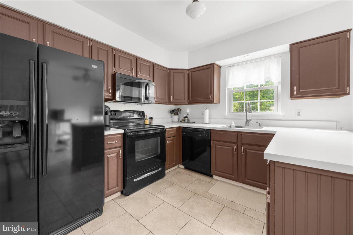 1161 MAPLE GLEN CIRCLE