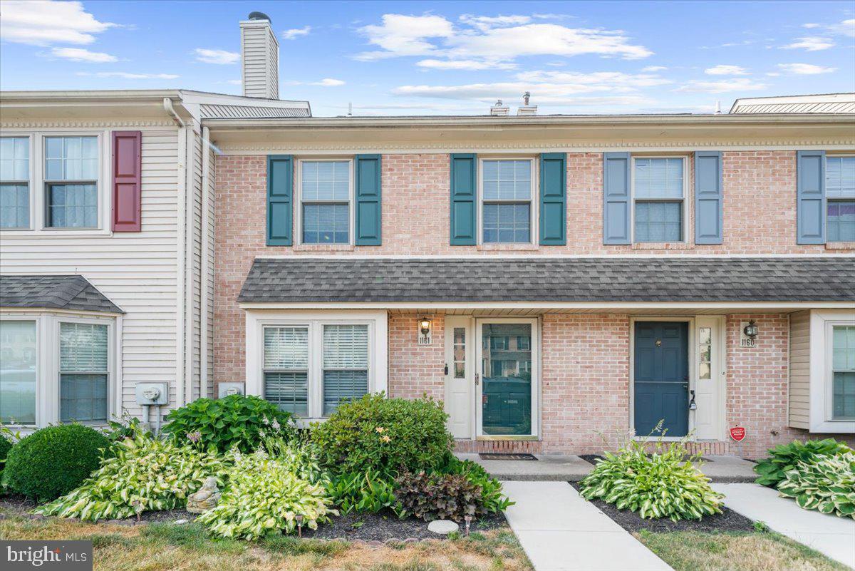 1161 MAPLE GLEN CIRCLE