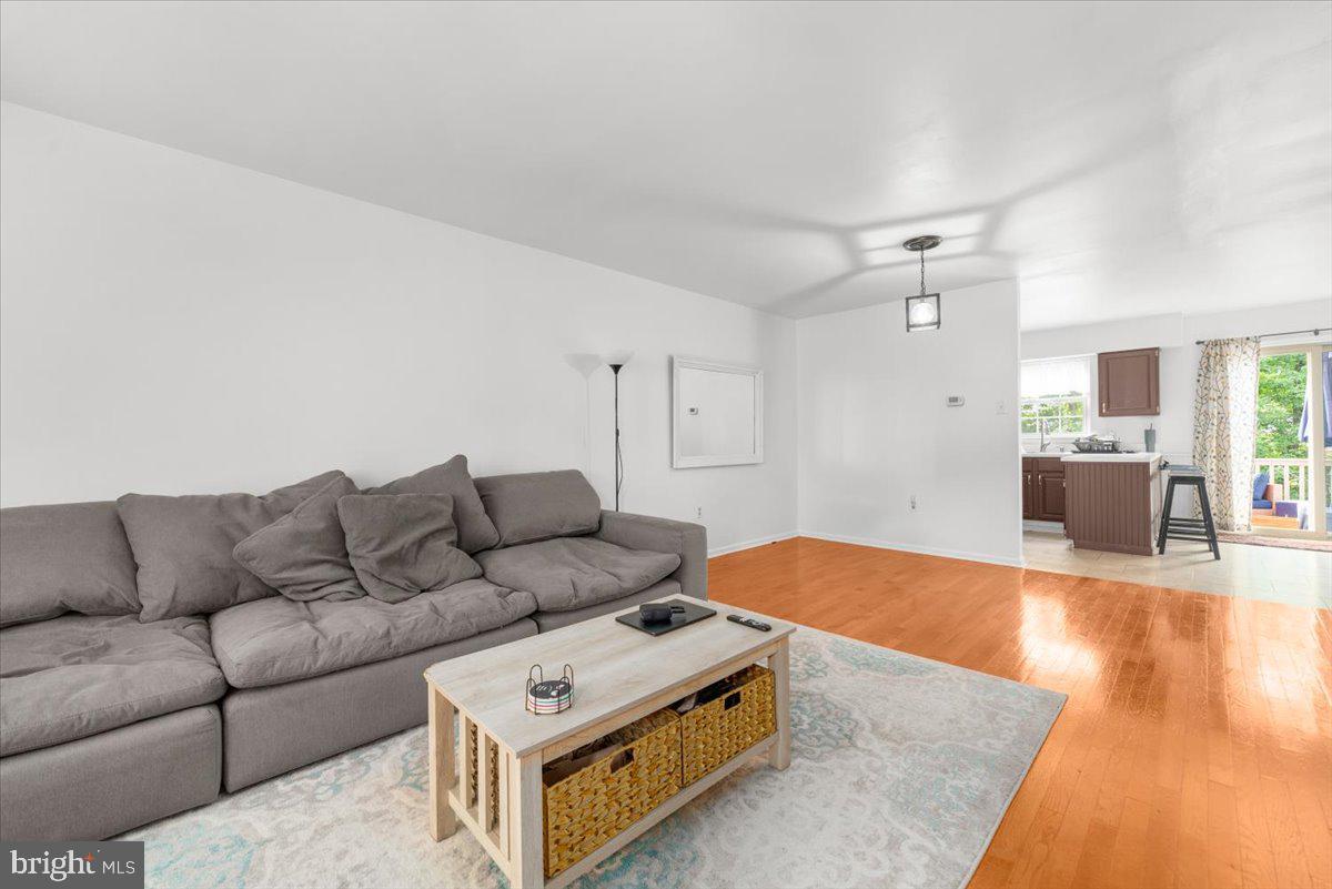 1161 MAPLE GLEN CIRCLE