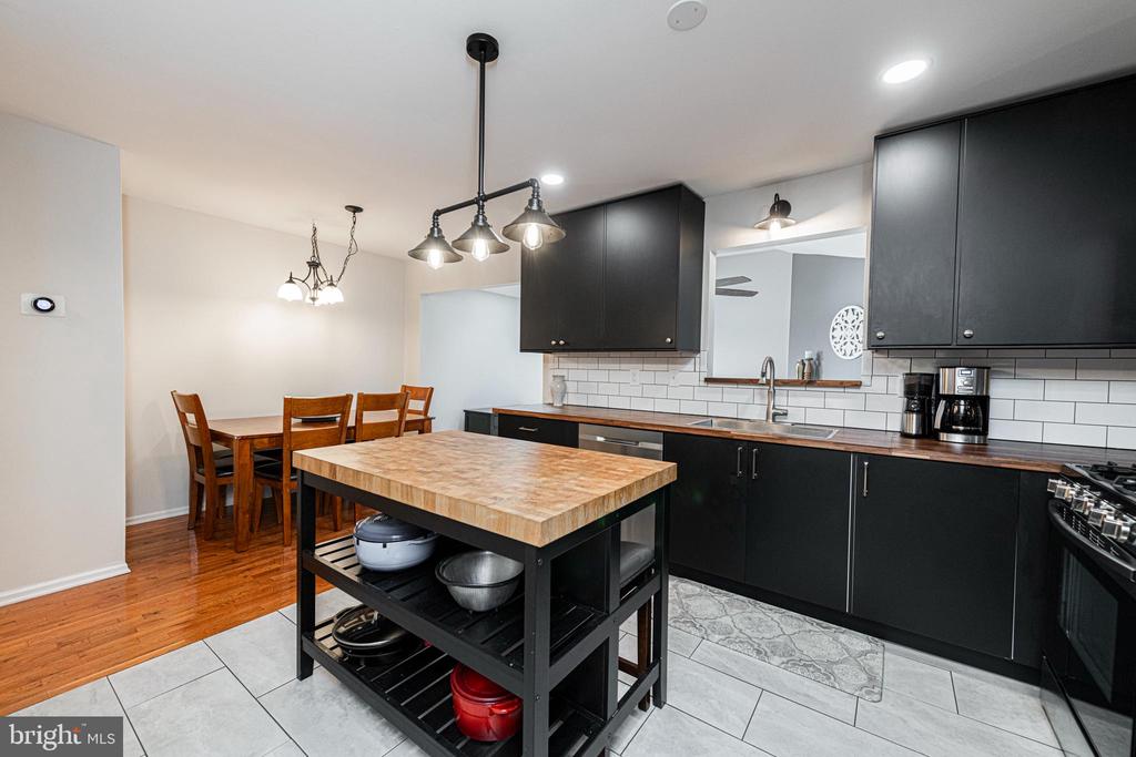 303 COUNTRYSIDE COURT
