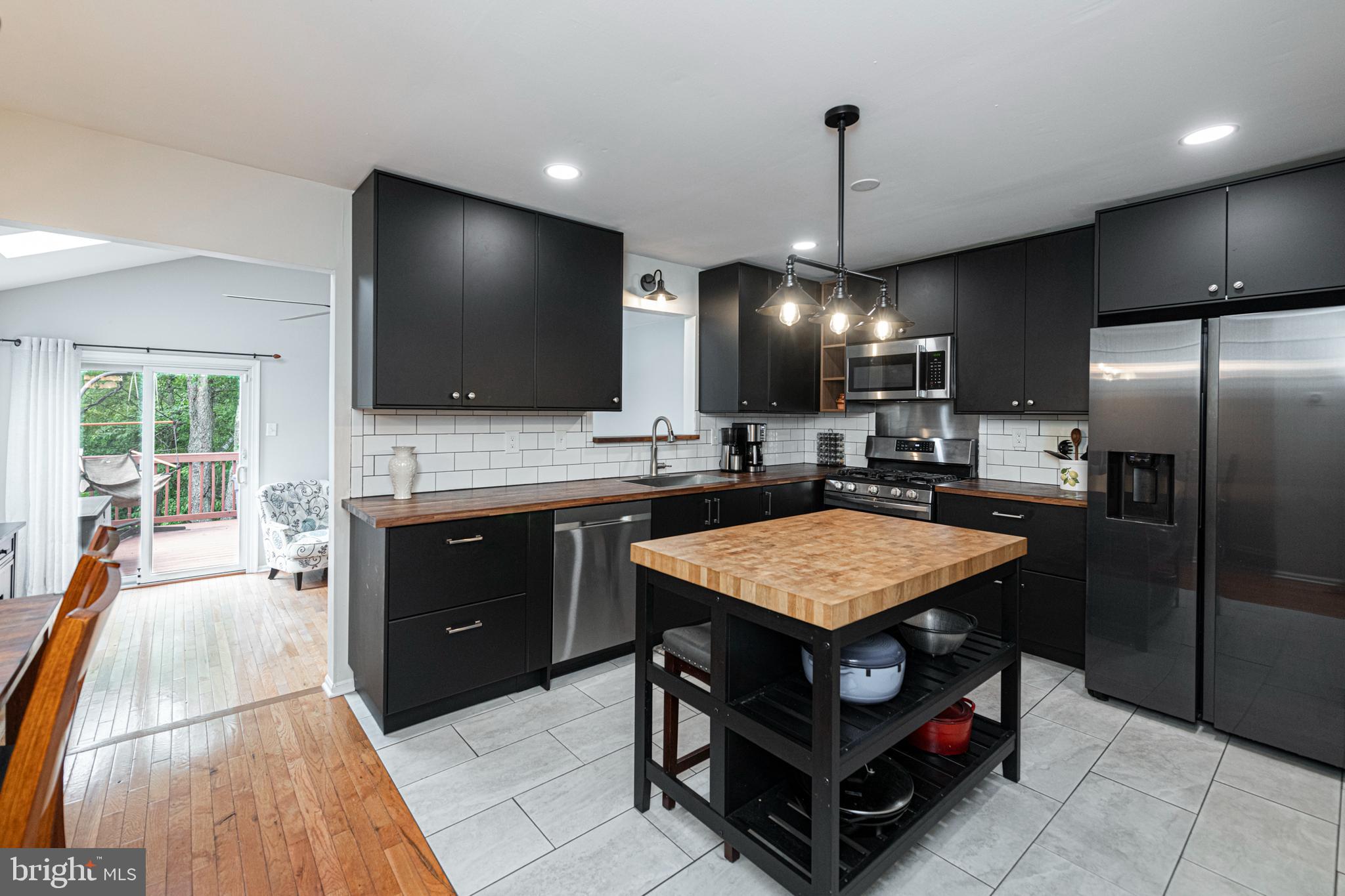 303 COUNTRYSIDE COURT