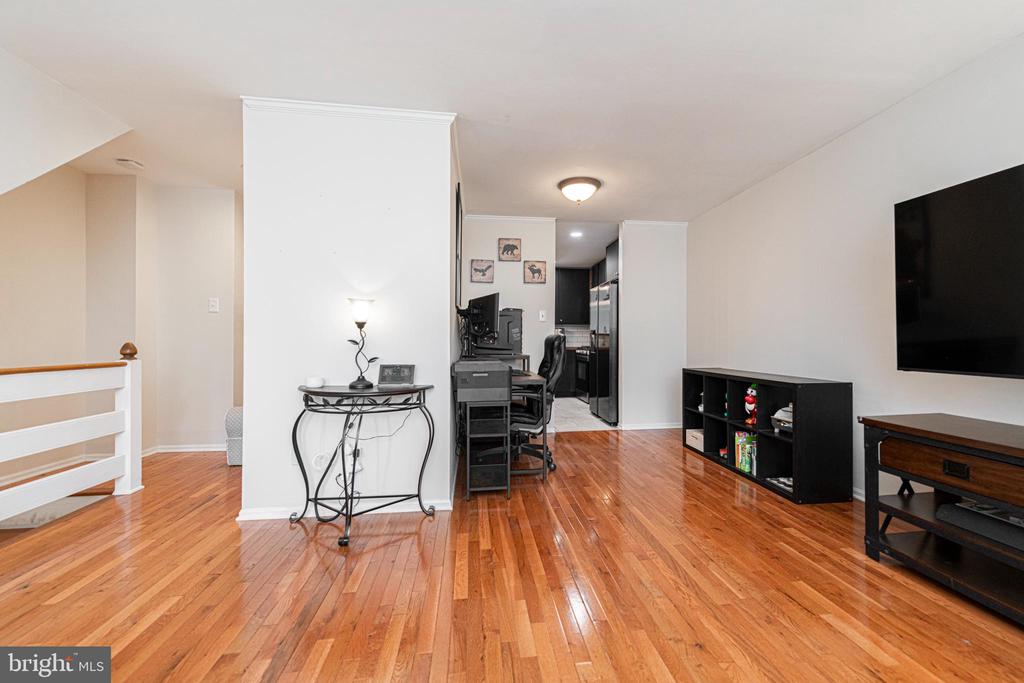 303 COUNTRYSIDE COURT