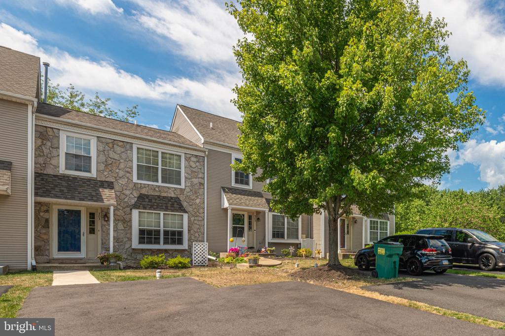 303 COUNTRYSIDE COURT