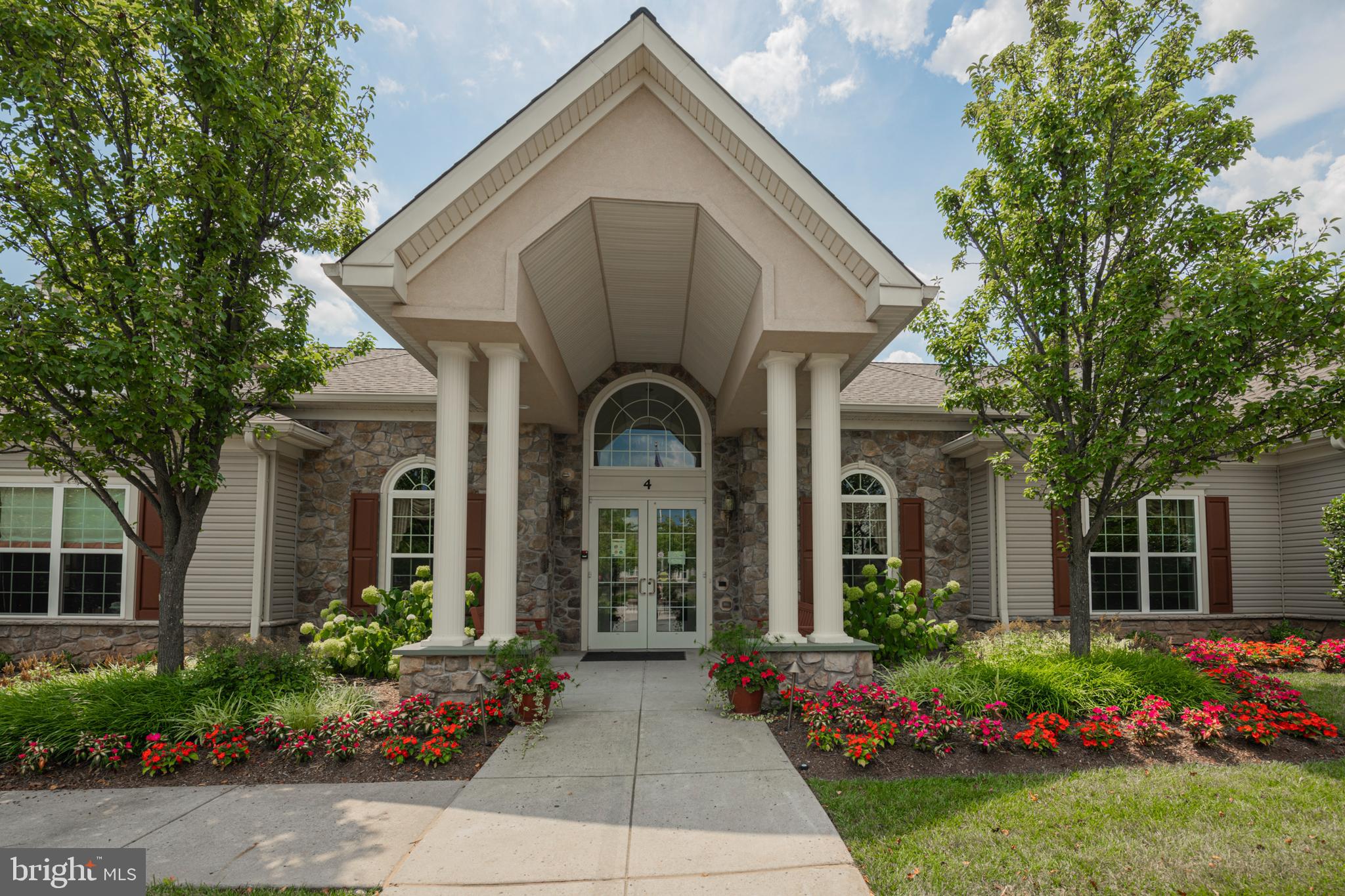 424 PEBBLE BEACH DRIVE