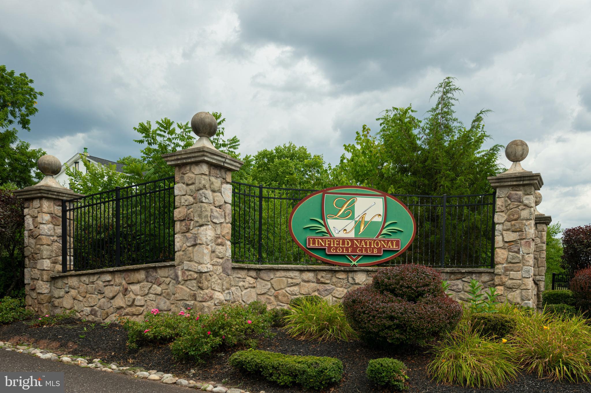 424 PEBBLE BEACH DRIVE