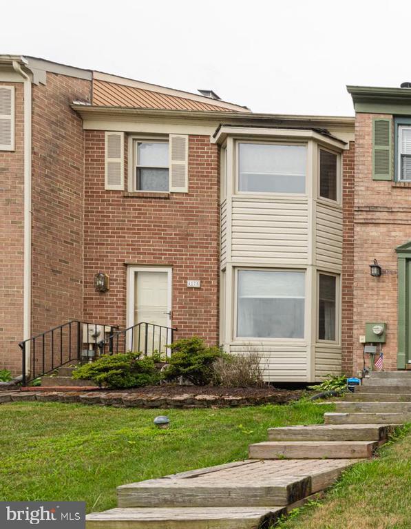 4175 RITTENHOUSE LANE