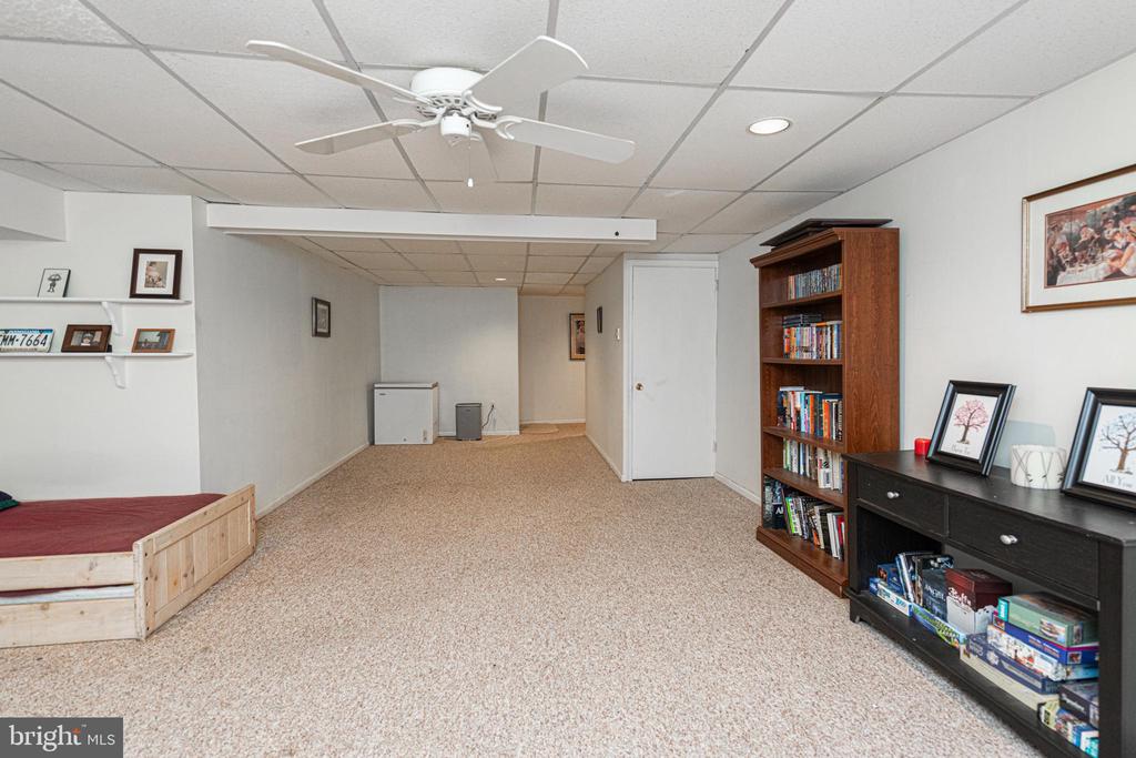 4175 RITTENHOUSE LANE
