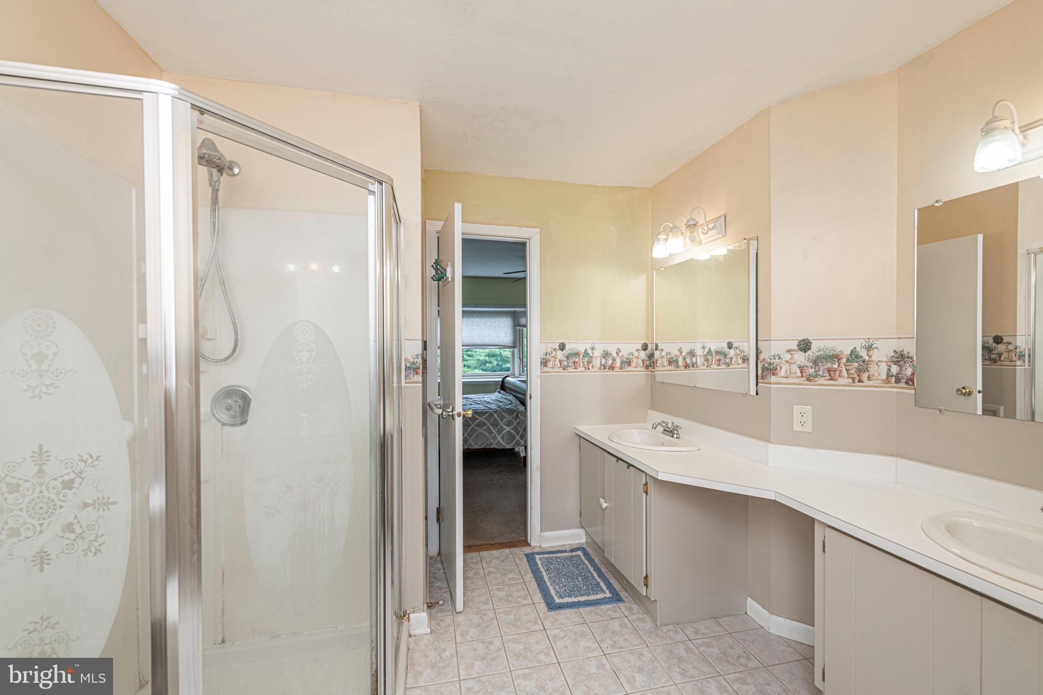 4175 RITTENHOUSE LANE