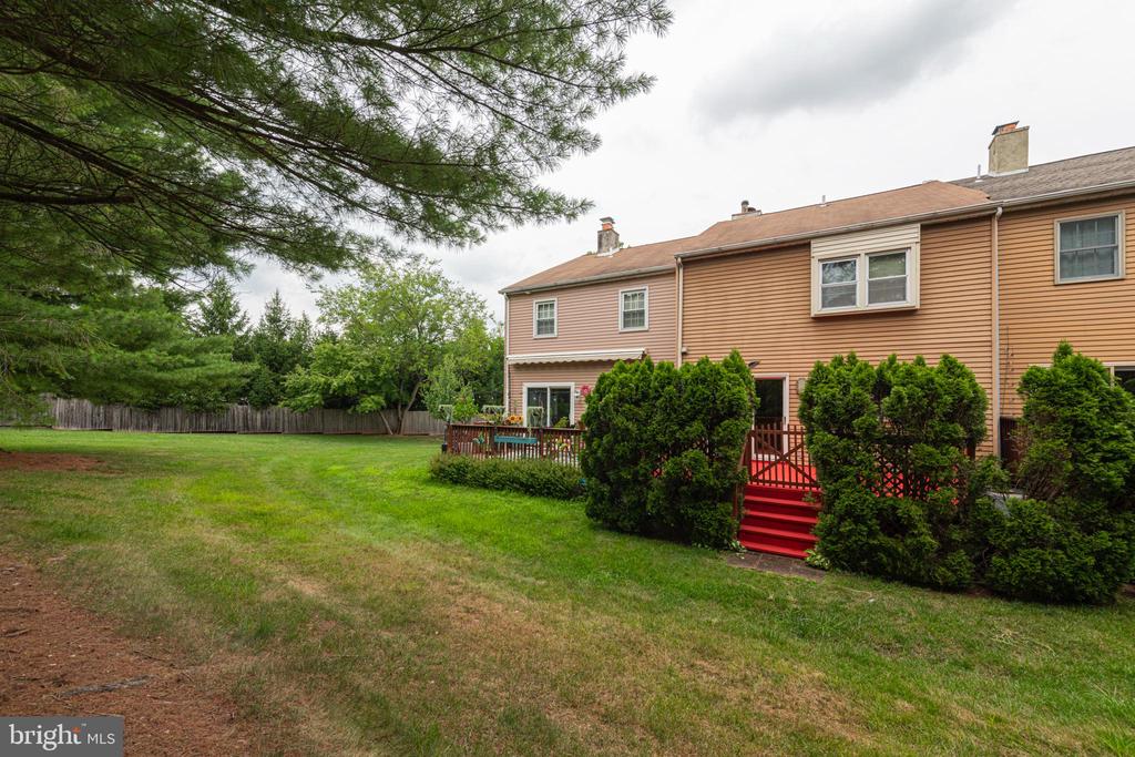 4175 RITTENHOUSE LANE