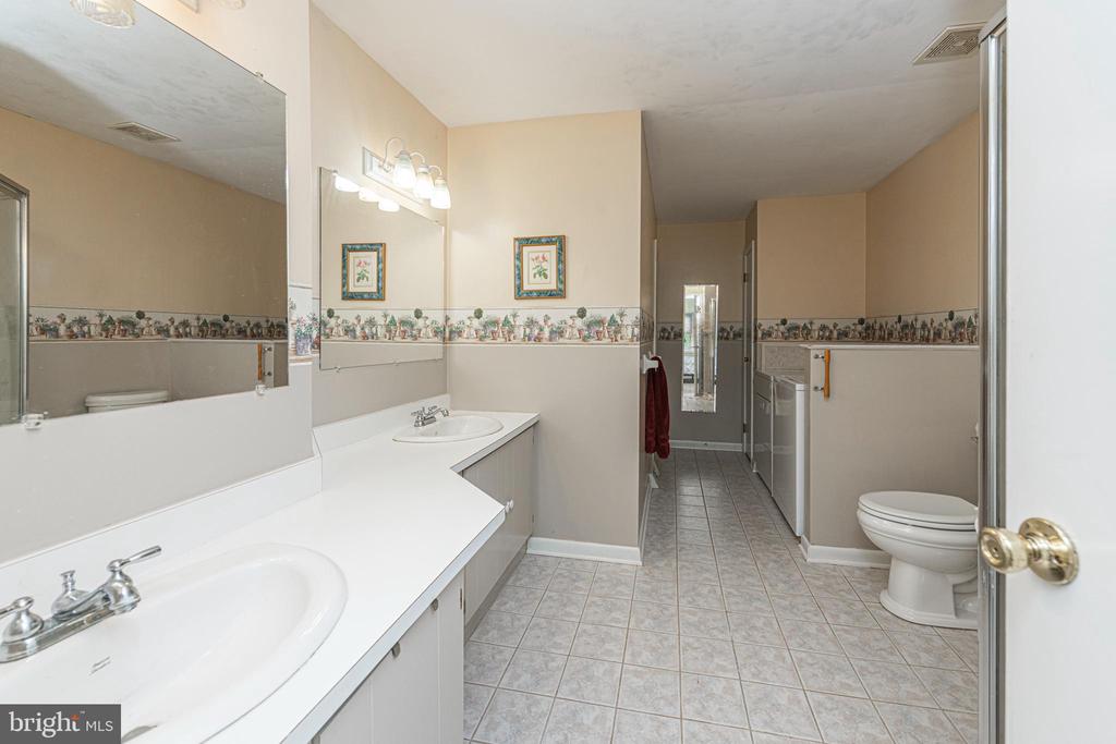 4175 RITTENHOUSE LANE