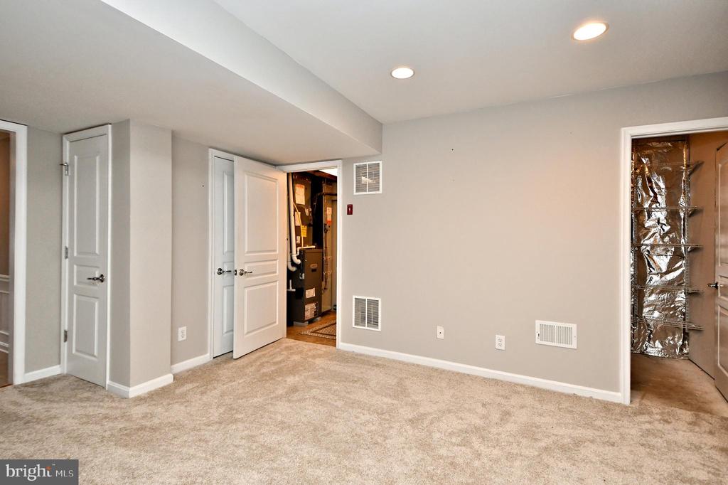 202 HUDSON DRIVE