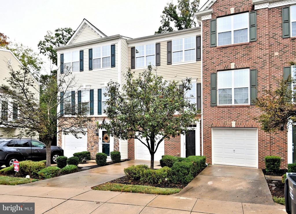 202 HUDSON DRIVE