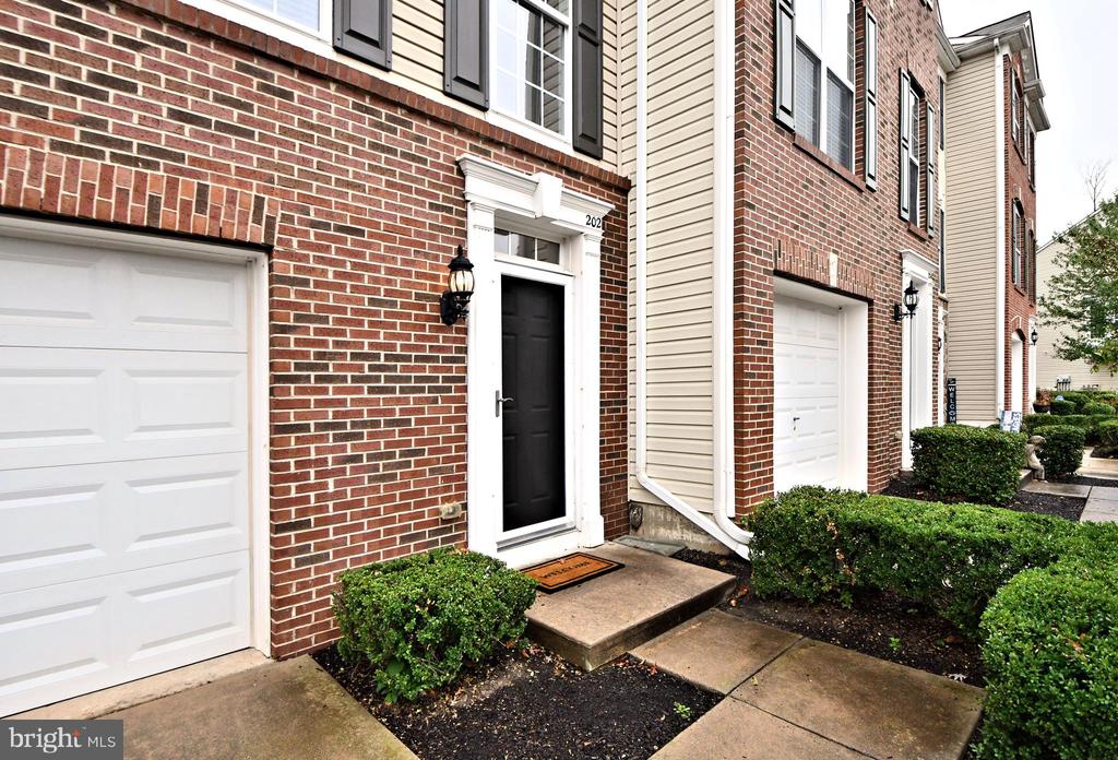 202 HUDSON DRIVE