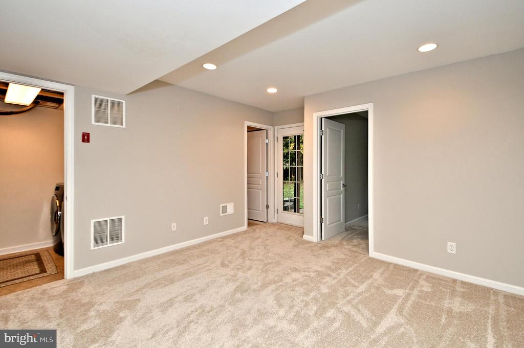 202 HUDSON DRIVE