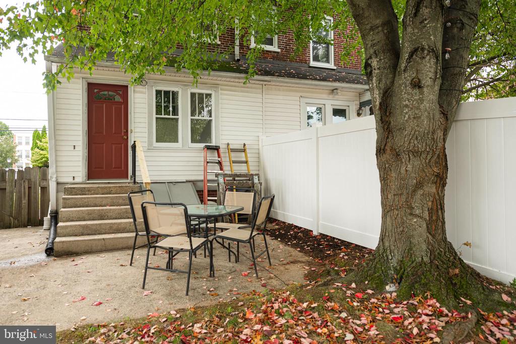 741 WALNUT STREET