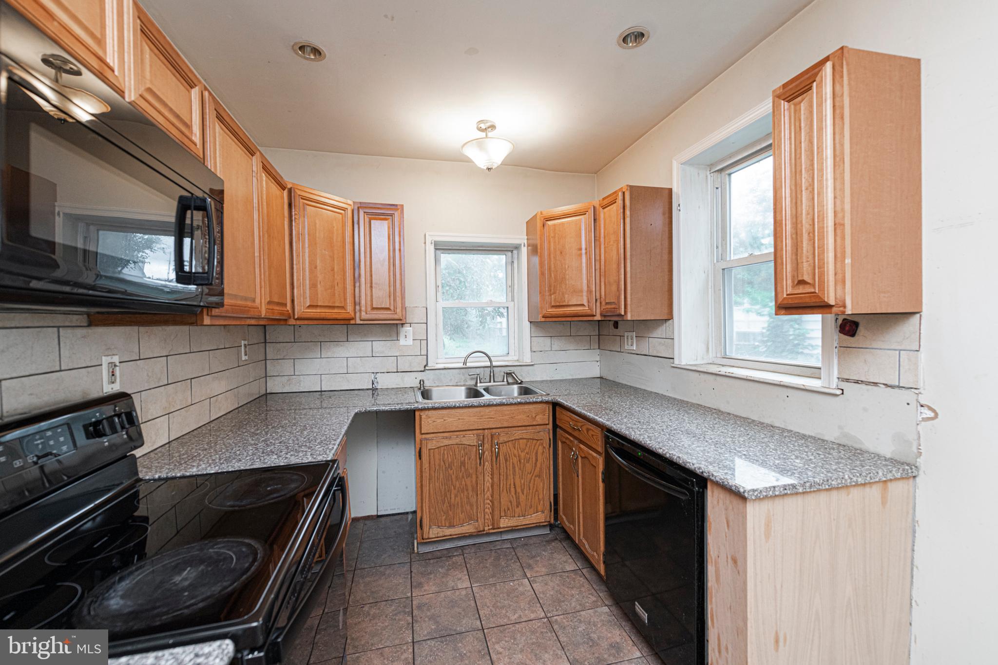 68 S CHARLOTTE STREET