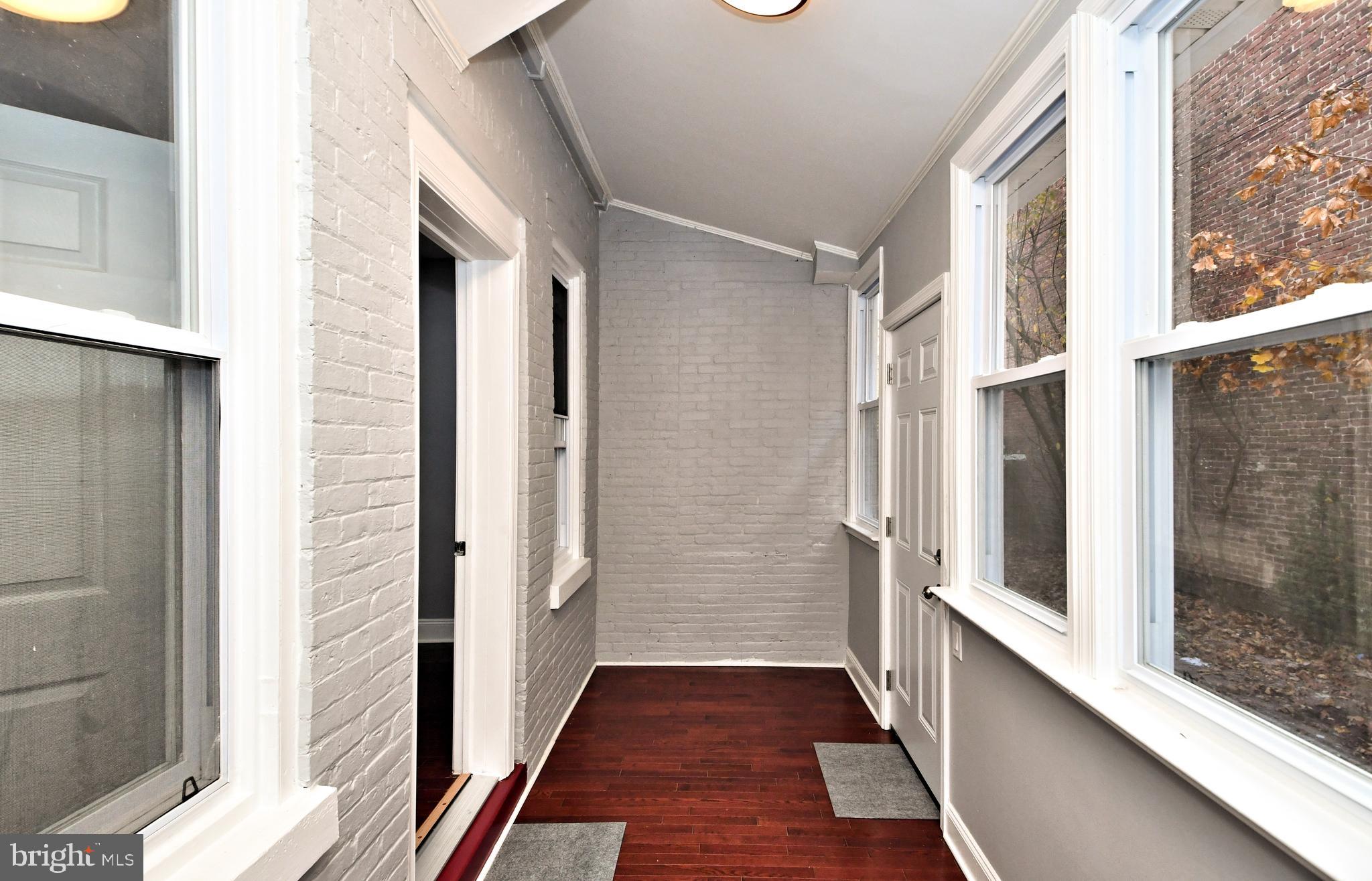 709 N CHARLOTTE STREET