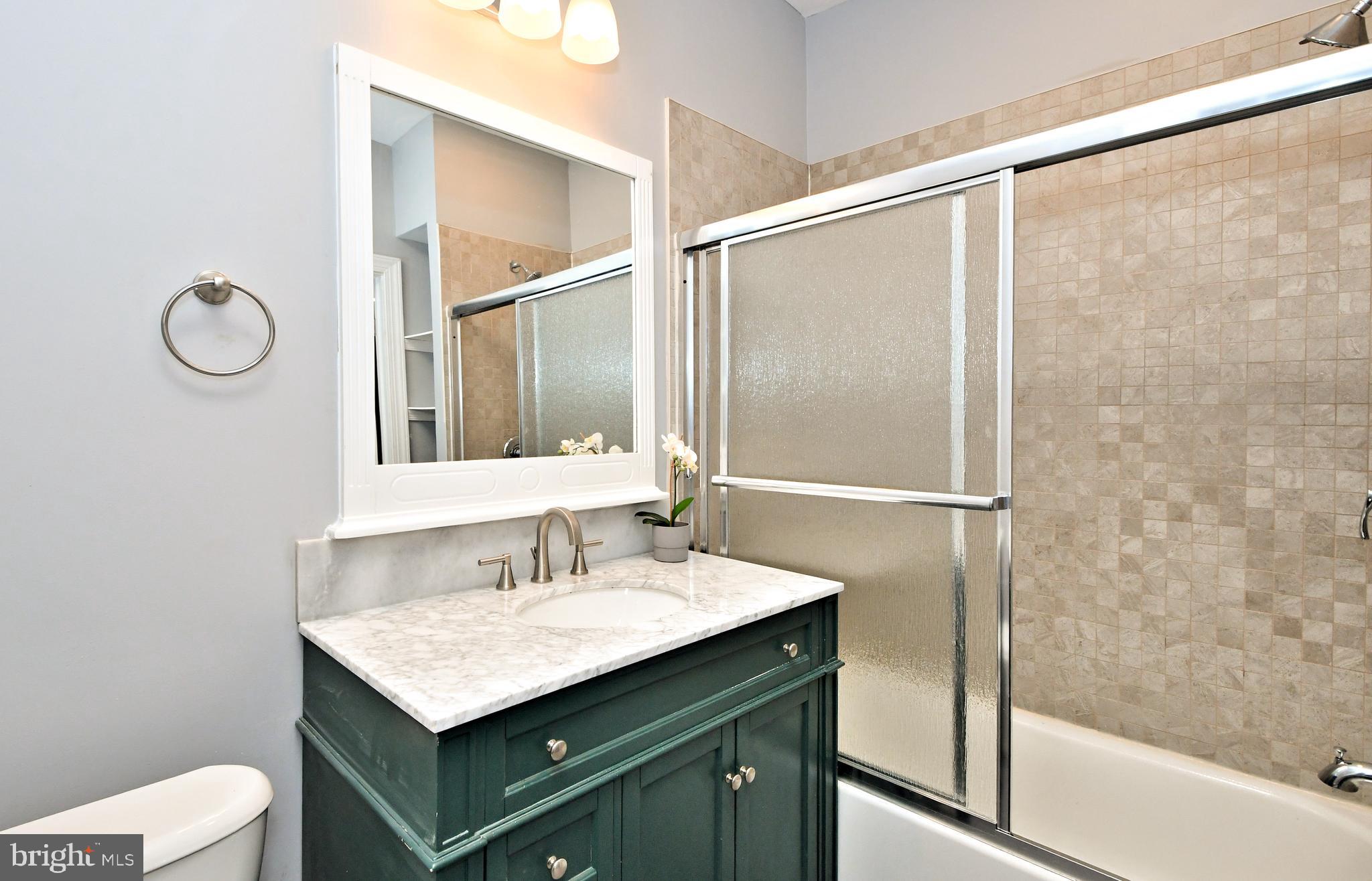 709 N CHARLOTTE STREET