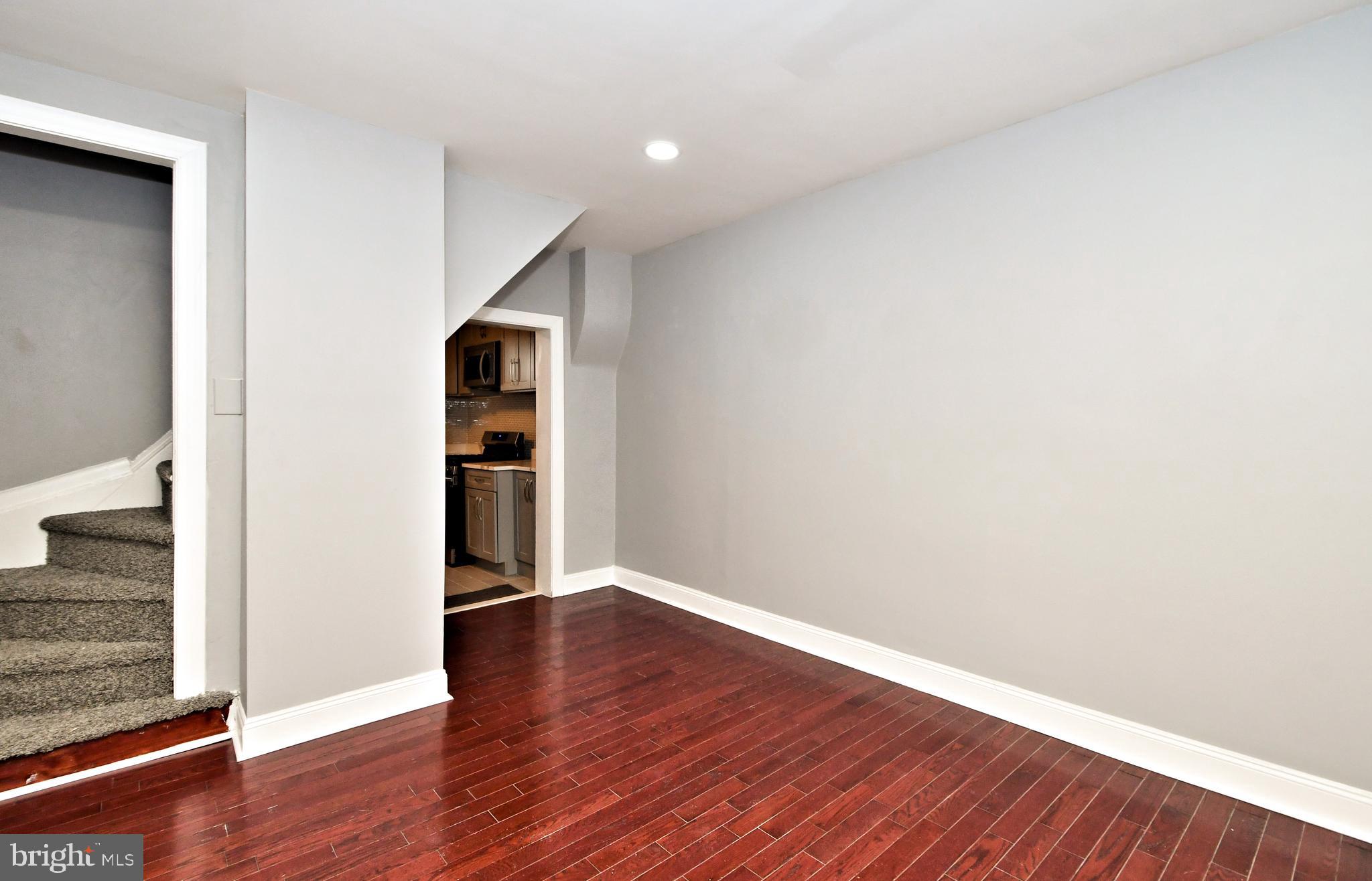 709 N CHARLOTTE STREET