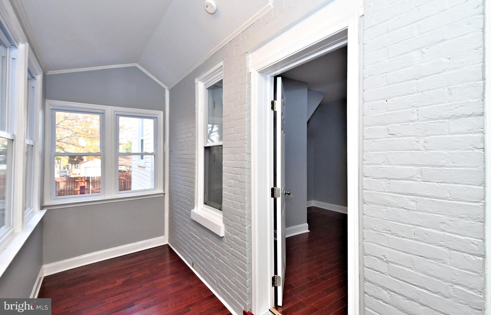 709 N CHARLOTTE STREET