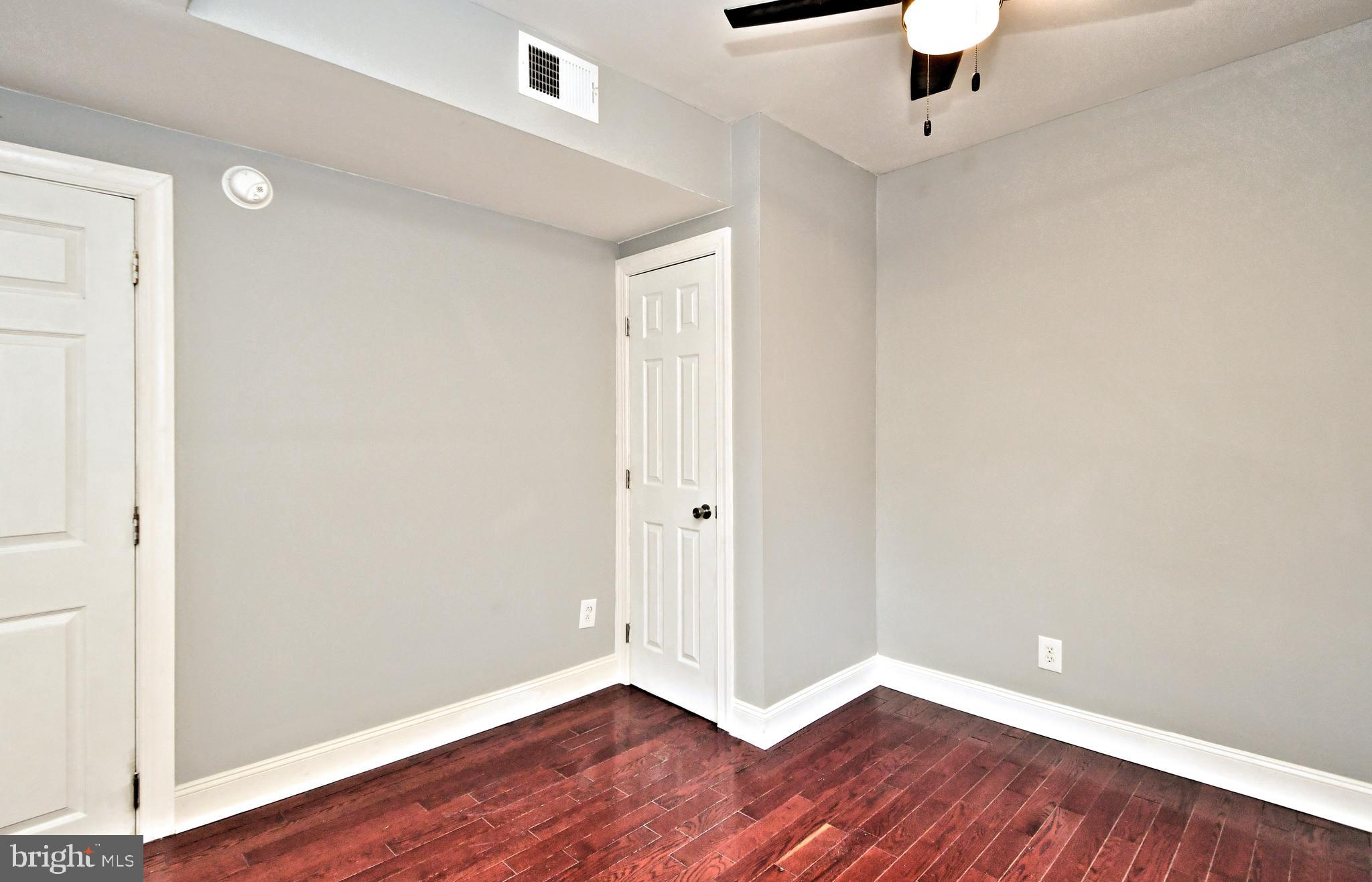 709 N CHARLOTTE STREET