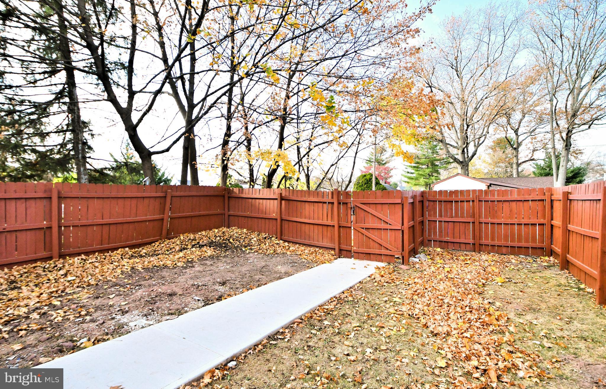 709 N CHARLOTTE STREET