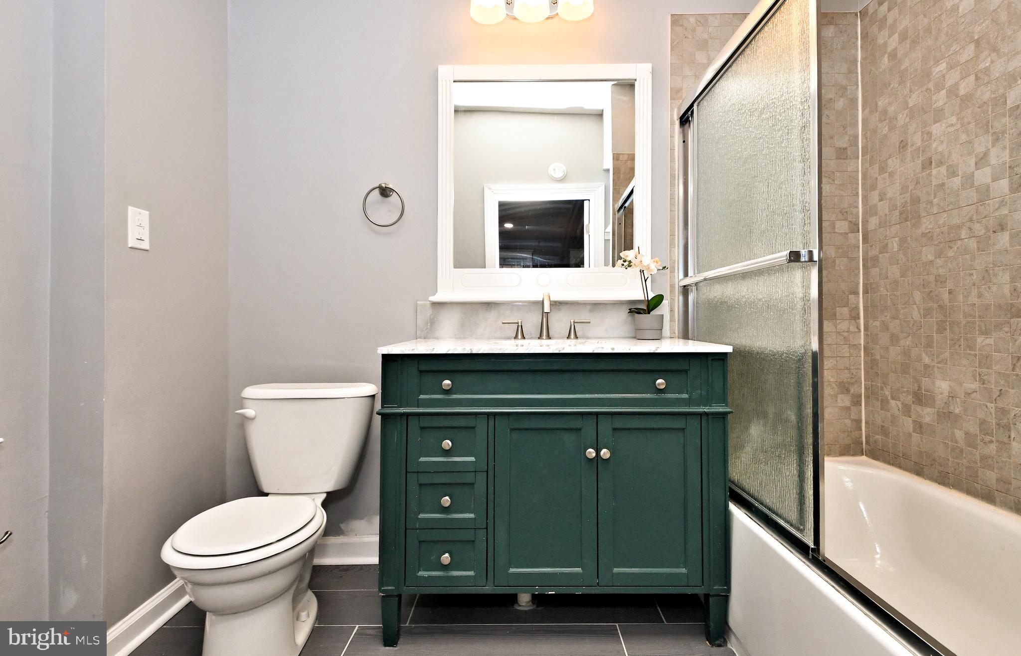 709 N CHARLOTTE STREET