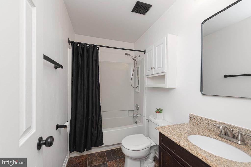 125 AZALEA CIRCLE